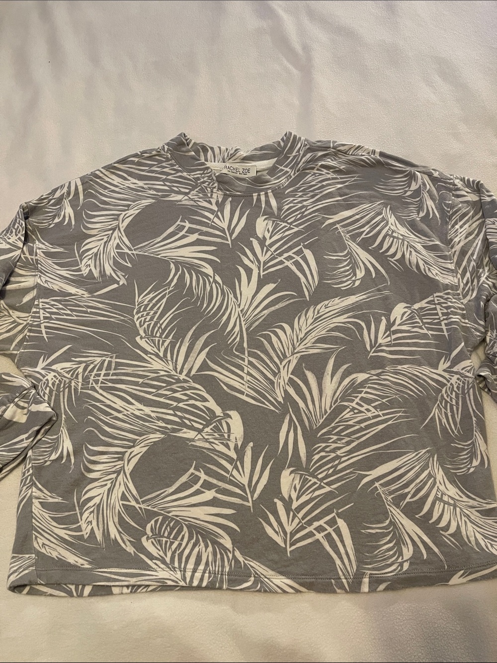 Rachel Zoe Gray and White Tropical-Print Pullover Soft Cropped Sweatshirt